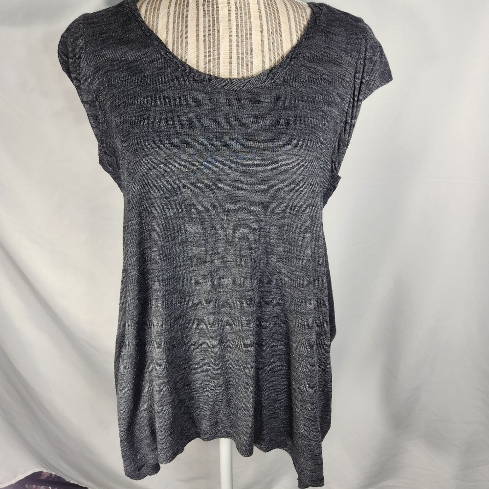 TwentyOne Dark Grey Shark Bite Hemline Rolled Edges Short Sleeve Top Size Medium